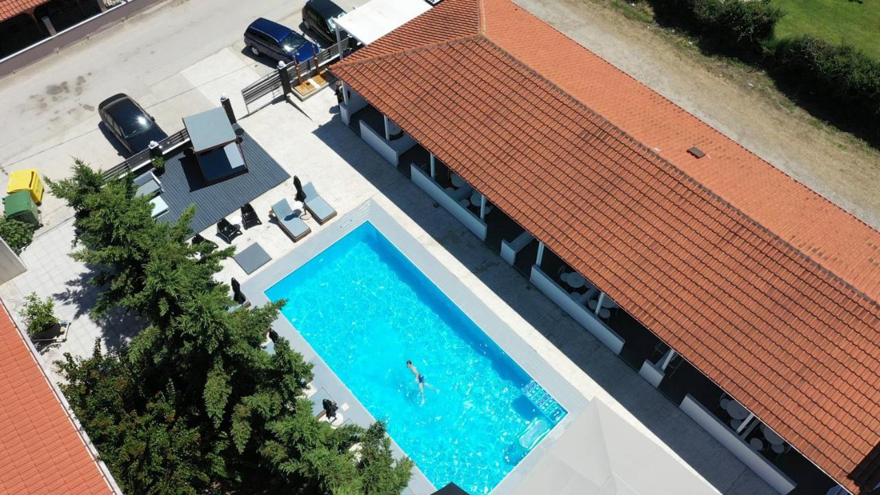 Philoxenia Suites Nea Vrasna Ngoại thất bức ảnh
