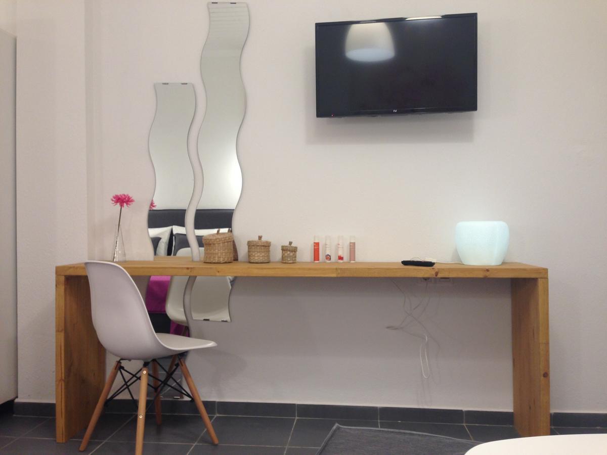 Philoxenia Suites Nea Vrasna Ngoại thất bức ảnh